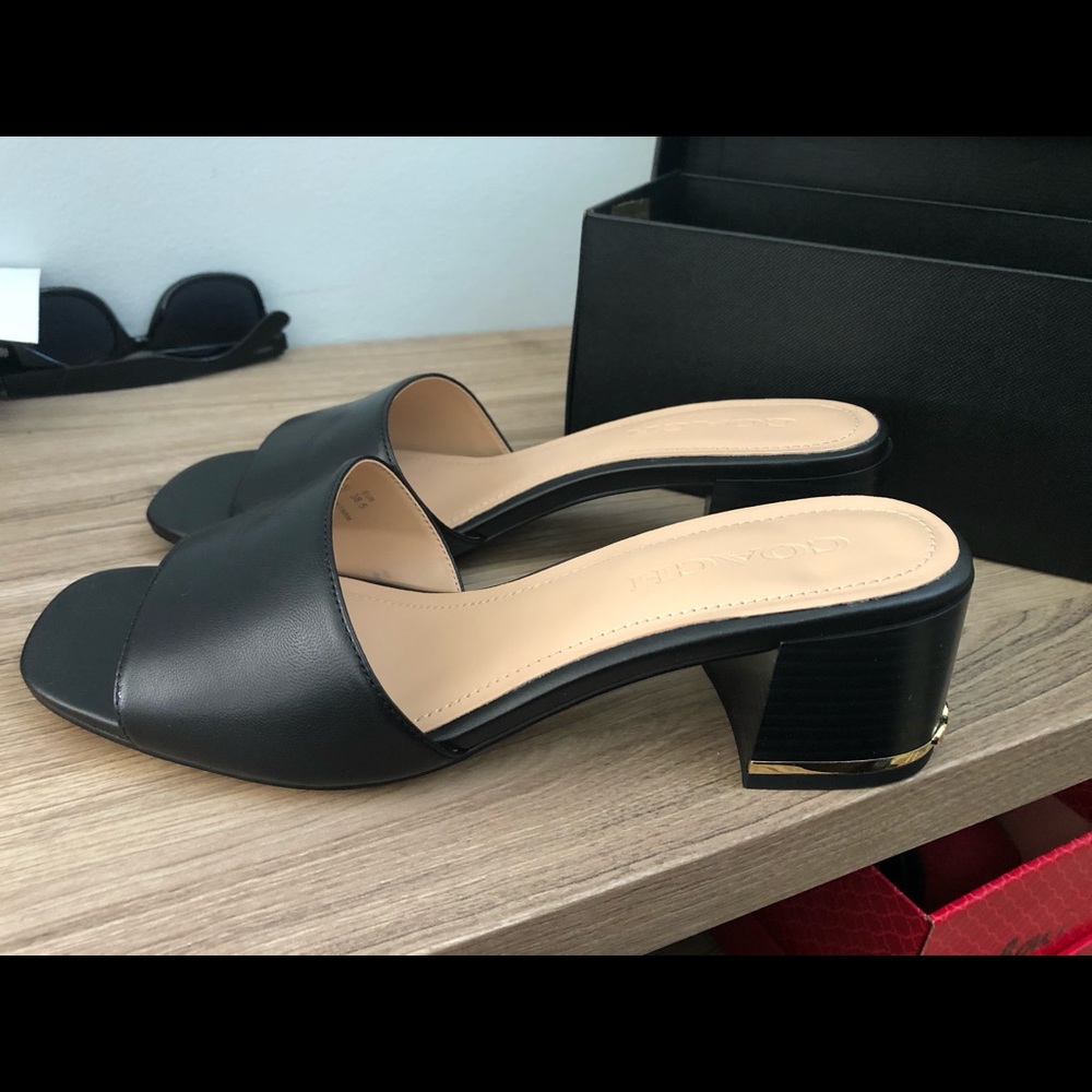 COACH Leather Sandals (black)